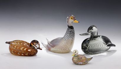 4 DUCK STATUETTES OF FOUR SIZES used as table...