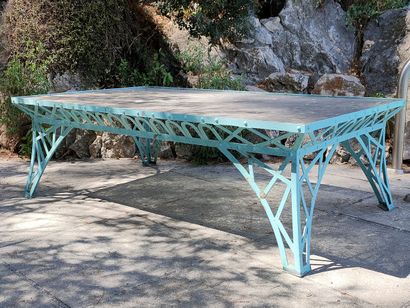 6 PIECES DE MOBILIER DE JARDIN Circa 1950...