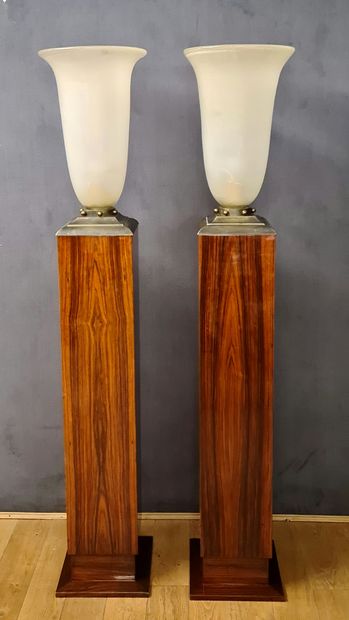PAIR OF LAMPS OF CORNET FORM of Modern Art...