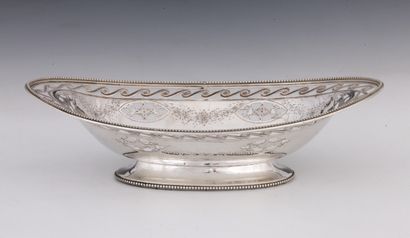 FRUIT BOWL of navette shape on a silver frame...