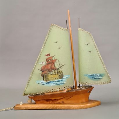 LAMP IN THE FORM OF A SAILBOAT Circa 1950...