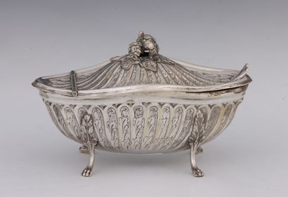 JUGGLER OR CHEESE SHELF in silver 800 Millièmes...