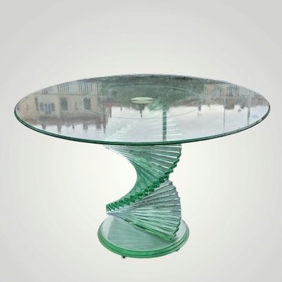 DECORATOR'S WORK

Dining room table with...