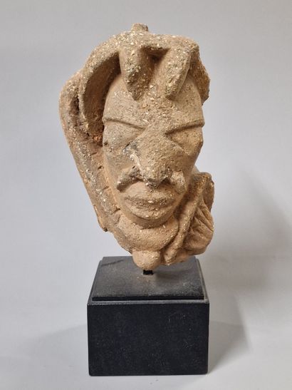 NIGERIA, Nok Culture

Beautiful head of a...