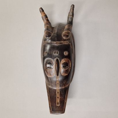 IVORY COAST, GOURO - ZAMBLE MASK 

Beautiful...