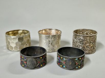 5 RONDS DE SERVIETTE Travail Etranger de...