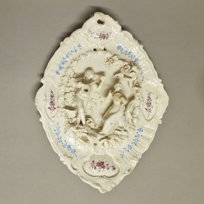 APPLIQUE DE FORME MOUVEMENTEE - Italie Bassano...