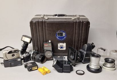 HASSELBLAD-APPAREIL PHOTO AVEC DIVERS ACCESSOIRES...