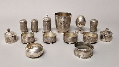 14 PIECES DE PETITE ARGENTERIE DE TABLE du...