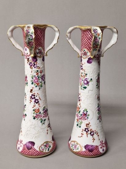 MANUFACTURE DE SAMSON - PAIRE DE HAUTS VASES...
