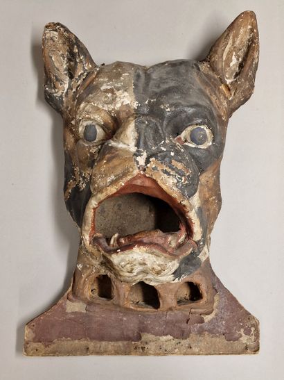 MASQUE DE FOIRE EN FORME DE TETE DE BOULEDOGUE...