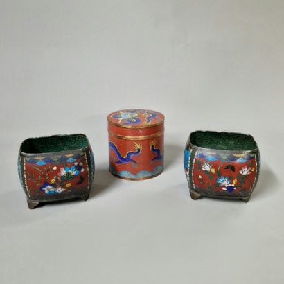 CHINE et ASIE Circa 1900 - PAIRE DE PETITES...