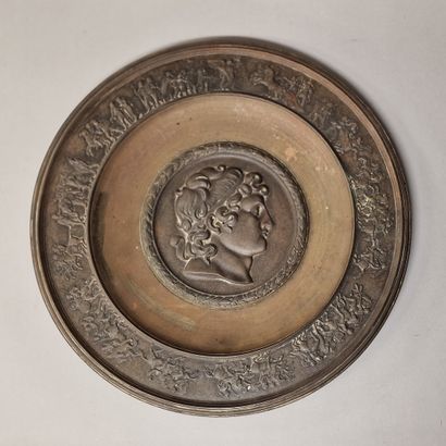 PAIRE DE BAS-RELIEFS de Style du XVIIIème...