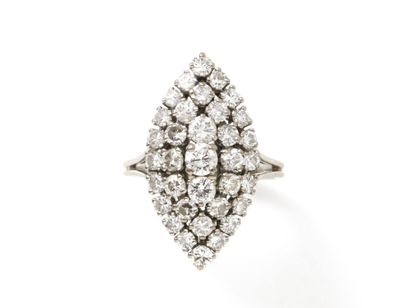 Marquise ring in white gold 750 thousandth...