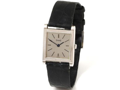 PIAGET 
- MONTRE BRACELET D'HOMME en or gris...