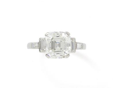 DELICATE RING in platinum 850 thousandths...