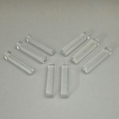 BACCARAT - MODEL 732.574 - 8 WHITE CRYSTAL...