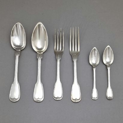17 FORKS, 13 SPOONERS AND 12 COFFEE SPOONERS...