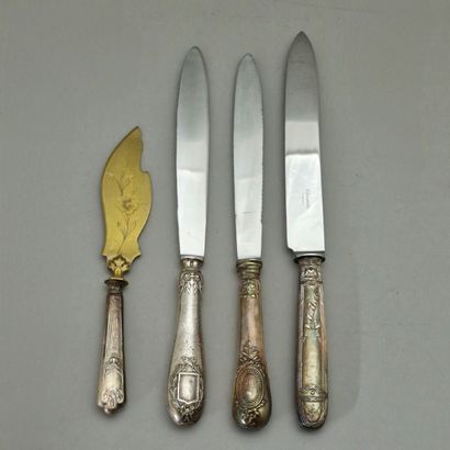 2 carving services, 1 carving fork and 1...