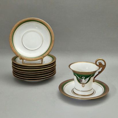 SET OF 8 CORNET SHAPED COFFEE CUPS (H. 10...