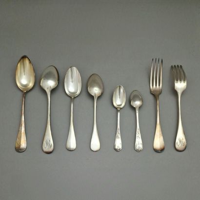 SET OF 7 COUVERTS, 2 FOUCHETTES AND 3 TABLE...