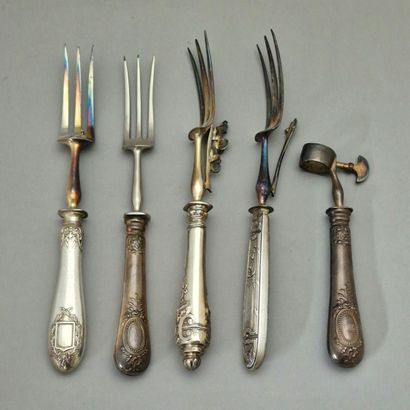 2 carving services, 1 carving fork and 1...