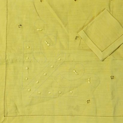 NAPPE A THE CARREE AND ITS 12 Saffron yellow...