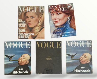 5 VOGUE MAGAZINES : 
- VOGUE by Hitchcock...