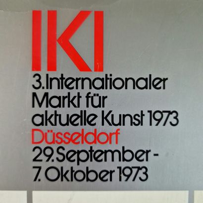5 BOOKS ON INTERNATIONAL ART AND MILITANT...