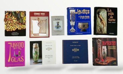 9 BOOKS ON GLASS :
- LE VERRE EN FRANCE d'Emile...
