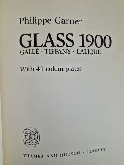 9 BOOKS ON GLASS :
- LE VERRE EN FRANCE d'Emile...