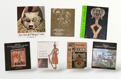7 BOOKS ON THE ARTS OF THE WORLD :
- LES...