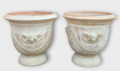 ANDUZE - PAIRE DE VASES DE JARDIN de forme...