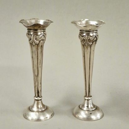 PAIRE DE PETITS SOLIFLORES d'Epoque Art Nouveau...