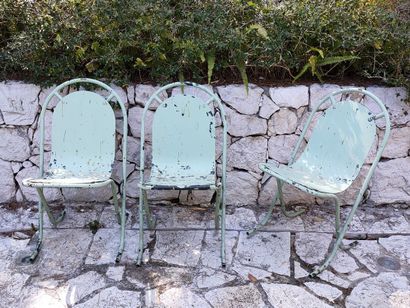 SUITE DE 3 CHAISES DE JARDIN Circa 1950
en...