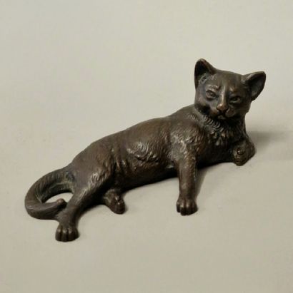 BRONZE DE VIENNE Circa 1900 en forme de chat...