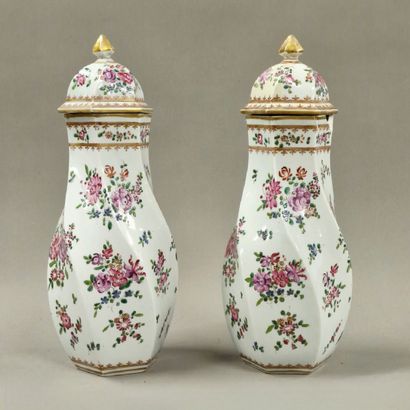SAMSON - PAIRE DE VASES balustres couverts...