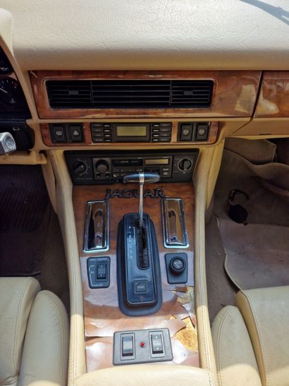 JAGUAR XJS
Immat 327 AEJ 92
1ère mise en...