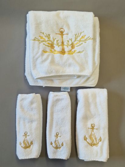 THE WHITE HOUSE - 8 embroidered white terry...