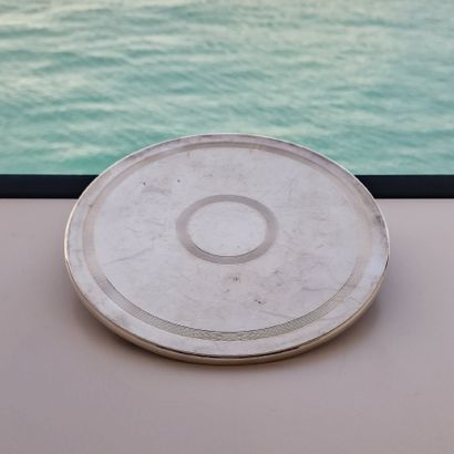 SET OF 16 ROUND ASSET COVERS - England -...