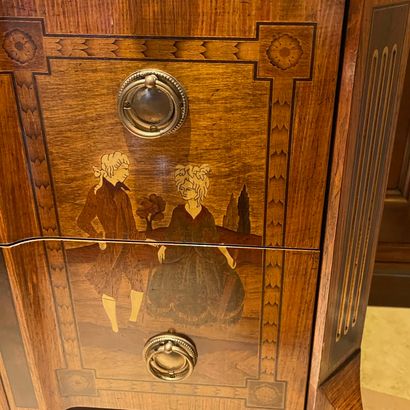 * GRANDE COMMODE A FACADE A RESSAUT de Style...