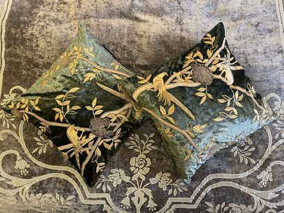 Pair of Art Deco - Modern cushions in green...