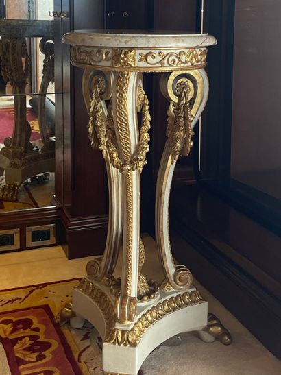 Pair of Louis XVI - Modern style giltwood...