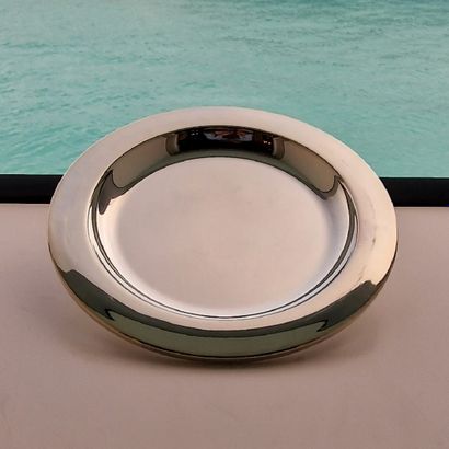 SET OF 12 SMALL ROUND PRESENTATION DISHES...