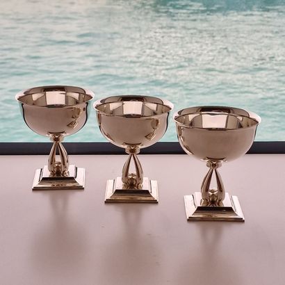 SET OF 17 Art Deco style ICE CUPS - England...