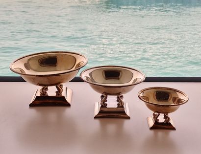 SET OF 3 ROUND CUPS on four scrolled feet...