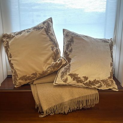 SET OF A PLAID in beige cashmere with fringed...