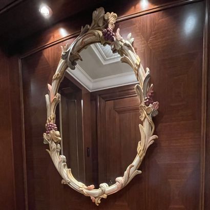 OVAL MEDAILLON MIRROR in the Venetian Style...
