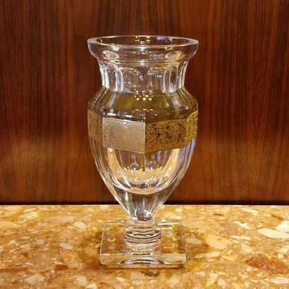 MOSER - VASE MEDICIS en cristal blanc taillé...