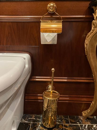 5 BATHROOM ACCESSORIES - Modern in gilded...